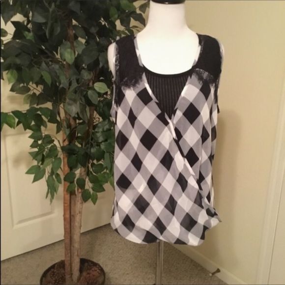 Jones New York Signature Plus Size Sleeveless Ruffled Blouse in White